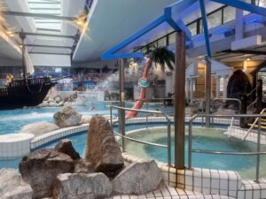Coral Reef Review ()