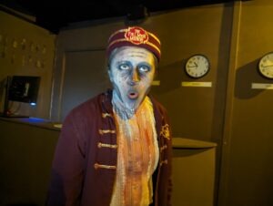 The Howl Review ()