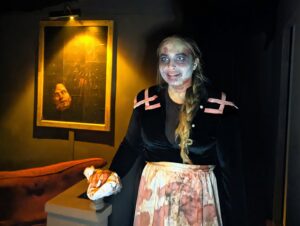 The Howl Review ()