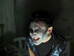 The Howl Review ()