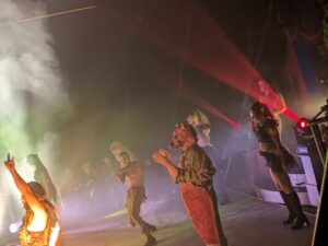 The Howl Review ()