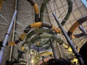 Tropical Islands Review ()