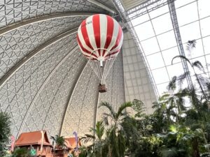 Tropical Islands Review ()
