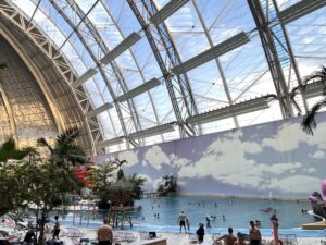 Tropical Islands Review ()