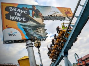 The Wave at Drayton Manor Review ()