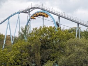 The Wave at Drayton Manor Review ()