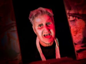 SCREAMS Review ()