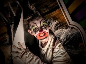 SCREAMS Review ()
