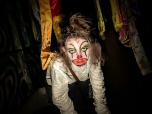 SCREAMS Review ()