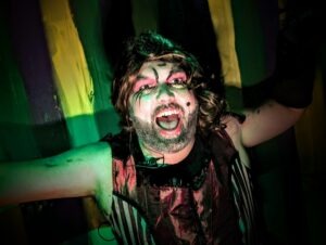 SCREAMS Review ()