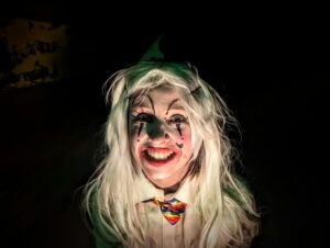 SCREAMS Review ()