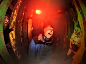 SCREAMS Review ()
