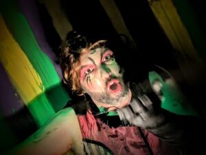 SCREAMS Review ()
