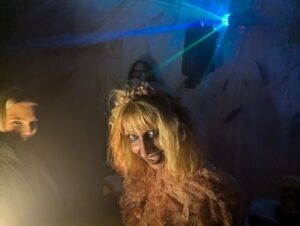 The Howl Review ()