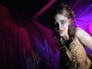 The Howl Review ()