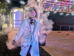 The Howl Review ()