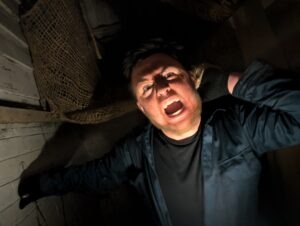 The Howl Review ()