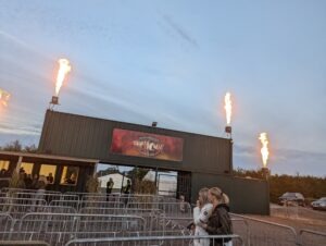 The Howl Review ()