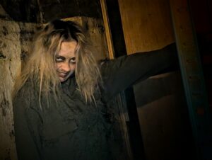 Luna Springs MELTDOWN Review ()