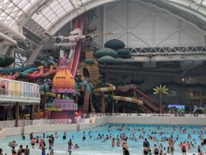 DreamWorks Water Park Review ()