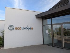 Ecolodgee Hotel at Futuroscope Review ()