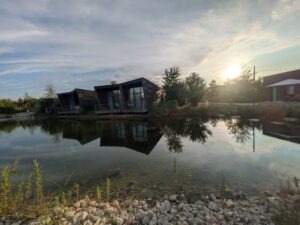 Ecolodgee Hotel at Futuroscope Review ()