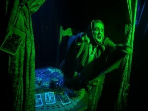 SCREAMS Review ()
