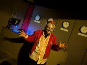 The Howl Review ()