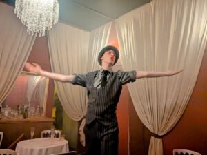 The Howl Review ()