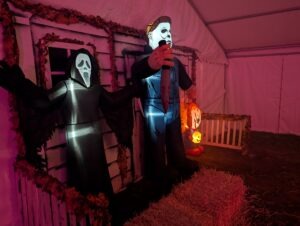 Dr Frights Halloween Nights ()