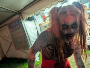 Dr Frights Halloween Nights ()