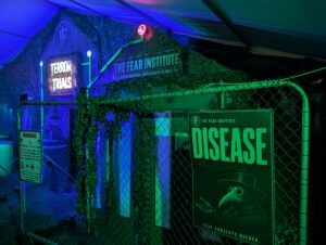 Dr Frights Halloween Nights ()