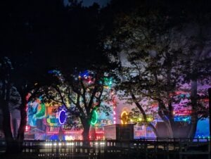 Spooky World Review ()