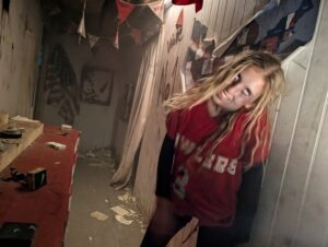 The Howl Review ()