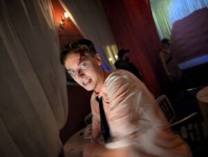 The Howl Review ()